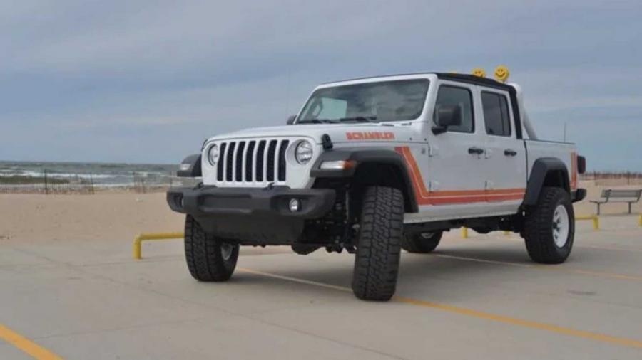  Jeep Gladiator CJ-8 Scrambler Concept 2019 года  (фото 1 из 5)